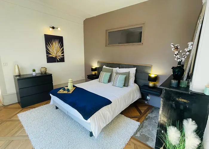 Maison Gabriel - Logement Charmant Au Coeur De La Cite Medievale - T3 75M2